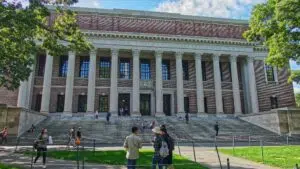 Navigating Harvard College Admissions and Acceptance Rate