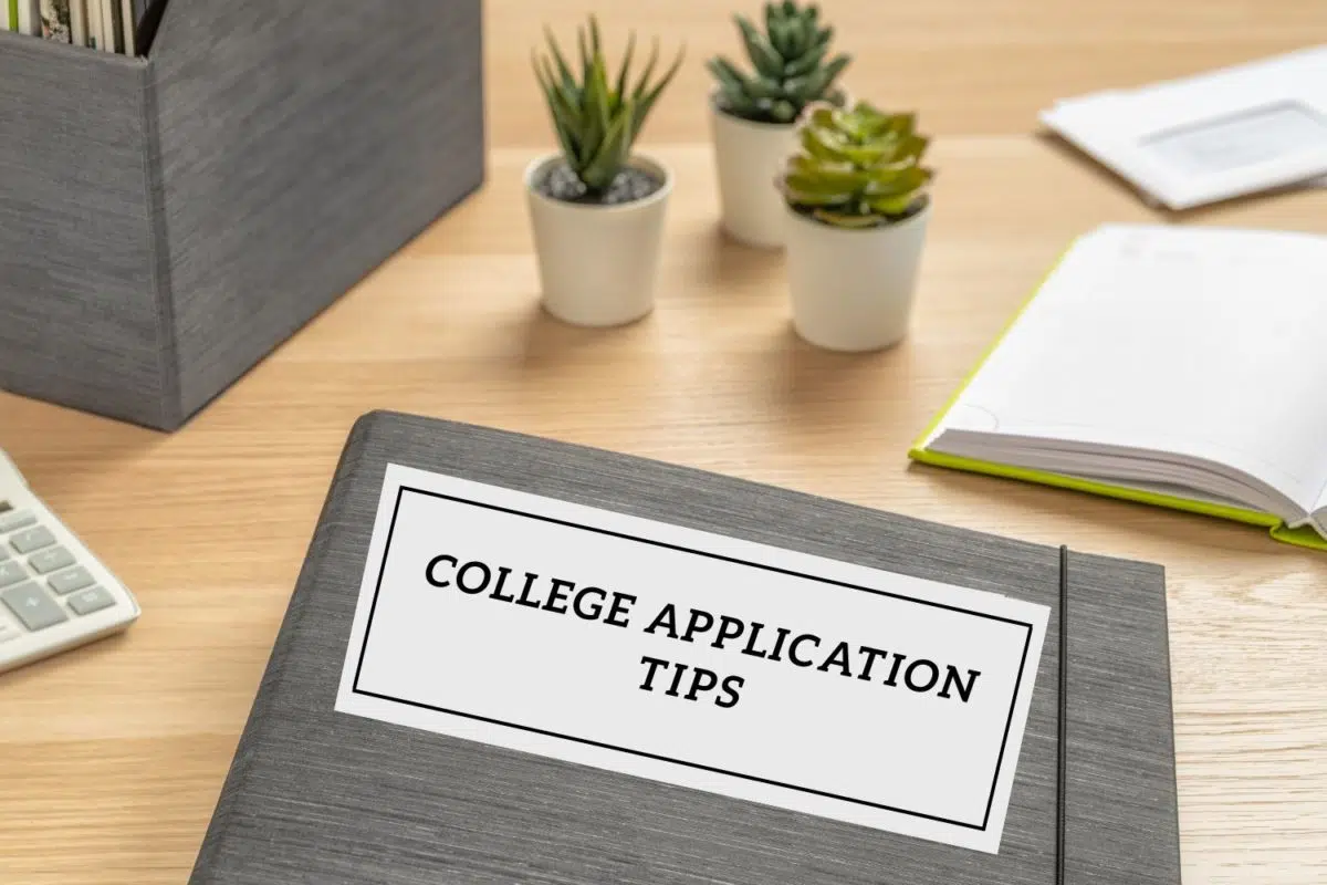 10 Tips for a Successful U.S. College Application